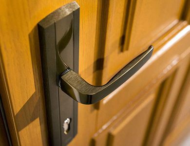 卫东24小时上门开锁公司